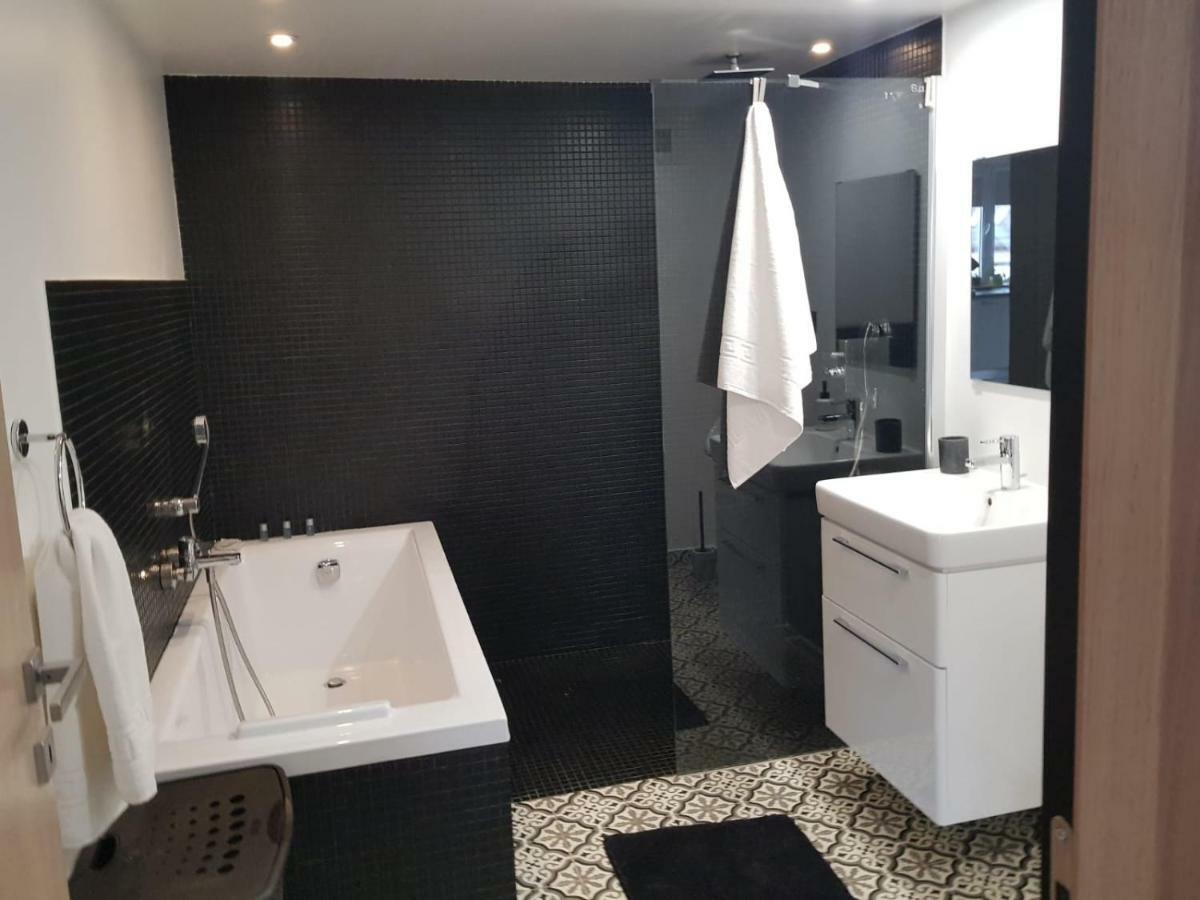 Leisure Apartmens Brasov Apartment Екстериор снимка